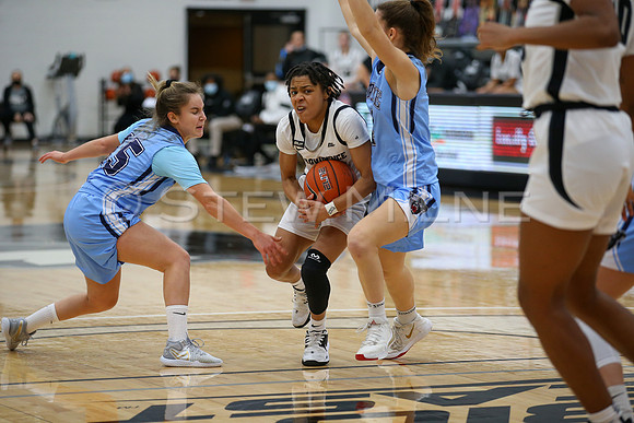 WBB_v_Maine2020_300
