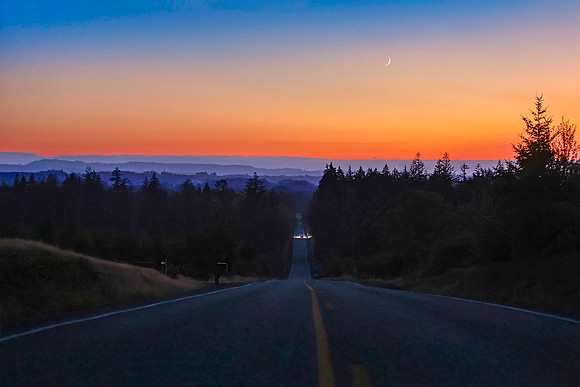 WA_sunset_moon_small